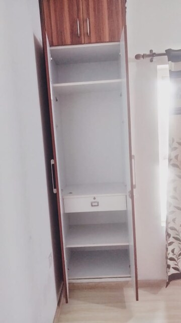 Furnished Amenities in 3 BHK Apartment at Puri Pratham, Sector 84 – for Rent