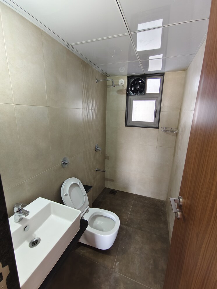 Bathroom, vilas-javdekar-yashwin-enchante 2.5 Bedroom 1100 Sq.Ft. Apartment In Kharadi Pune 9674737