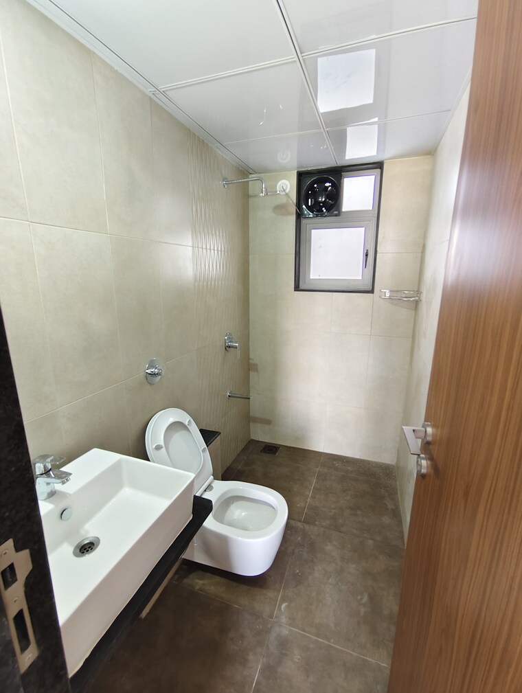 Bathroom, vilas-javdekar-yashwin-enchante 2.5 Bedroom 1100 Sq.Ft. Apartment In Kharadi Pune 9674737