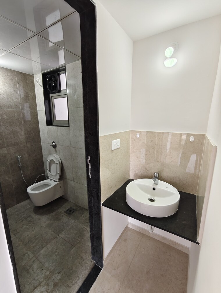 Bathroom, vilas-javdekar-yashwin-enchante 2.5 Bedroom 1100 Sq.Ft. Apartment In Kharadi Pune 9674737