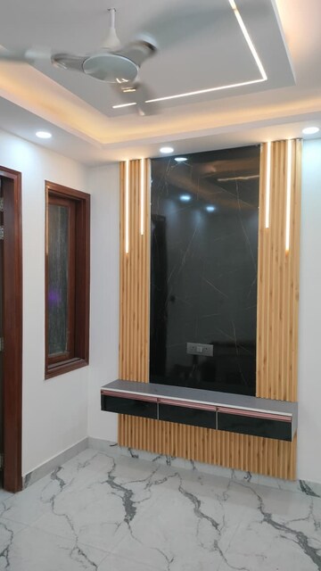 Furnished Amenities in 2 BHK Builder Floor at Govindpuri – for Sale