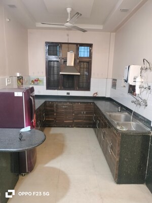 Kitchen in 2 BHK Builder Floor at Gomti Nagar – for Rent
