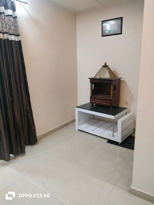 Furnished Amenities in 2 BHK Builder Floor at Gomti Nagar – for Rent
