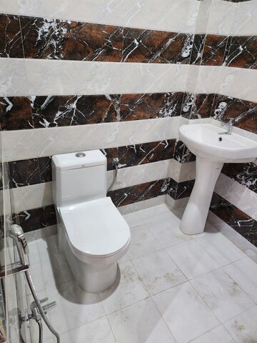 Attached Bathroom in 3 BHK Apartment at BBD Green City Sun Breeze Apartments, Gomti Nagar – for Rent