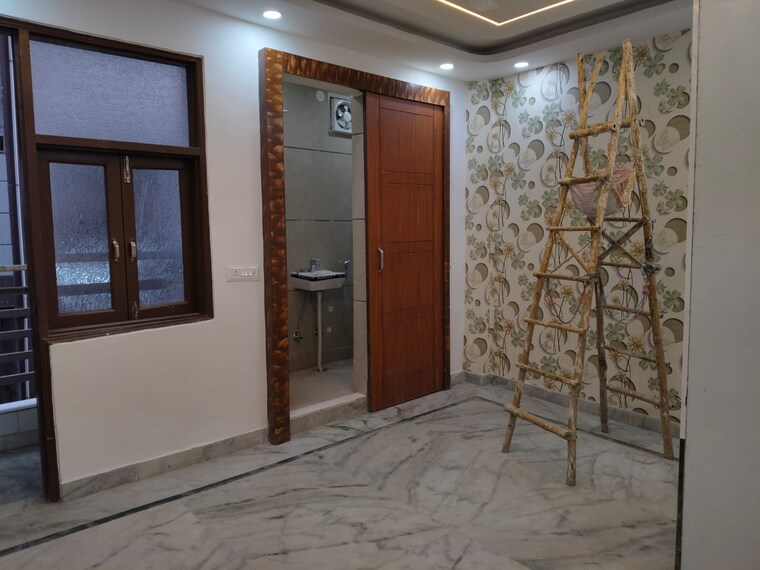 Room, govindpuri 3 Bedroom 908 Sq.Ft. Builder Floor In Govindpuri Delhi 9674744