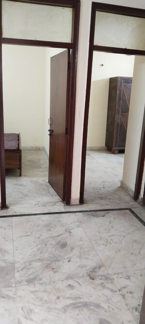 Building Lobby in 1 BHK Builder Floor at Govindpuri – for Rent