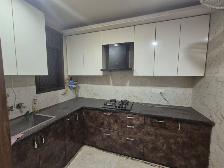 Kitchen, govindpuri 3 Bedroom 908 Sq.Ft. Builder Floor In Govindpuri Delhi 9674774