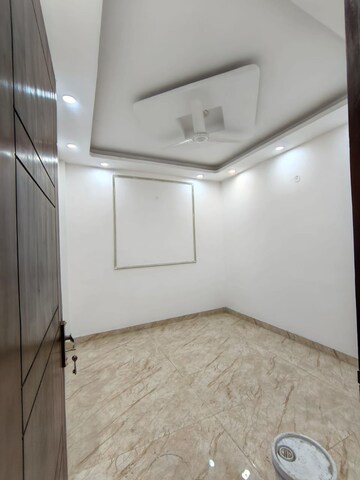 Room in 2 BHK Builder Floor at Govindpuri – for Rent