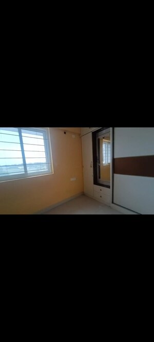 Room in 2.5 BHK Apartment at Sohan Fortune, Varthur – for Rent