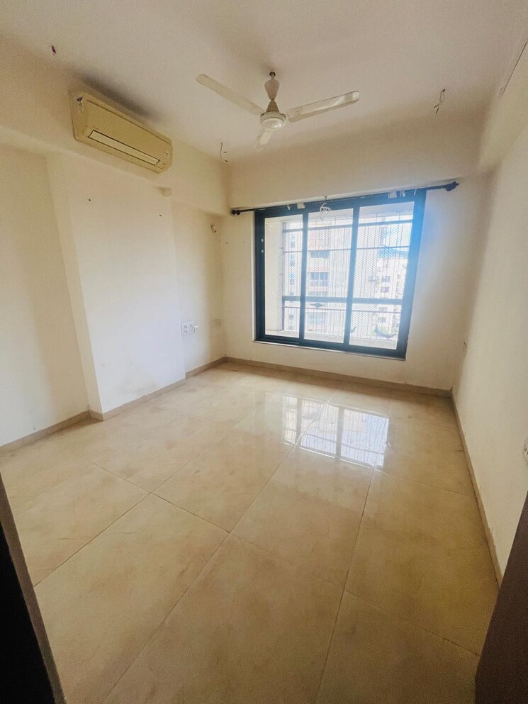 Room, satellite-royale 2 Bedroom 750 Sq.Ft. Apartment In Goregaon East Mumbai 9623866