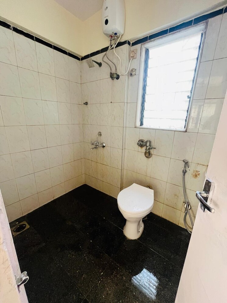 Bathroom, satellite-garden 2 Bedroom 875 Sq.Ft. Apartment In Goregaon East Mumbai 9619018