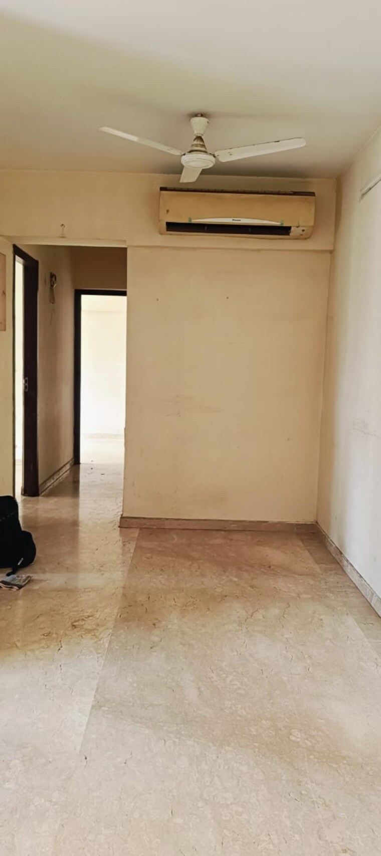 Room, satellite-royale 2 Bedroom 1050 Sq.Ft. Apartment In Goregaon East Mumbai 9618112