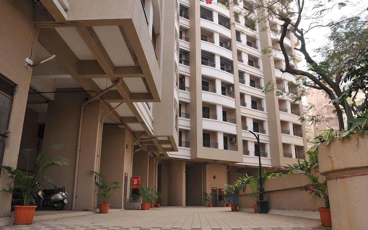 2 BHK Apartment For Rent in Satellite Royale