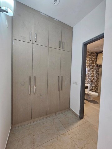 Room in Studio Apartment at Alphacorp Sky1, Sector 15 – for Rent