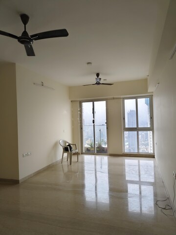 Room in 3 BHK Apartment at L&T Crescent Bay T2, Parel – for Rent