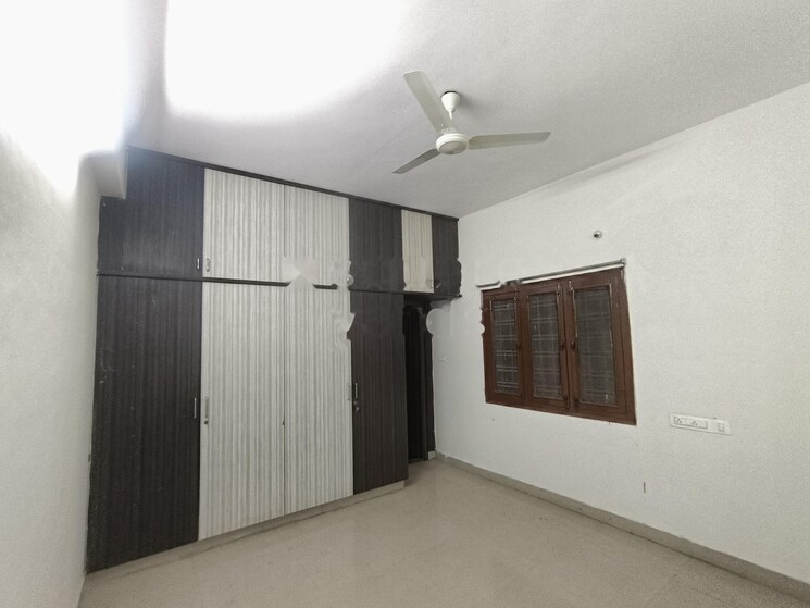 Room, standalone-building-miyapur 3 Bedroom 1838 Sq.Ft. Apartment In Miyapur Hyderabad 9675036