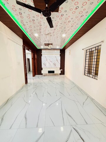 2 BHK Apartment For Rent in solitaire ragavendra, Kondapur