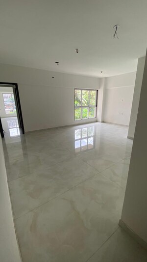 Room in 2 BHK Apartment at Atul Blue Empire, Kandivali West – for Sale