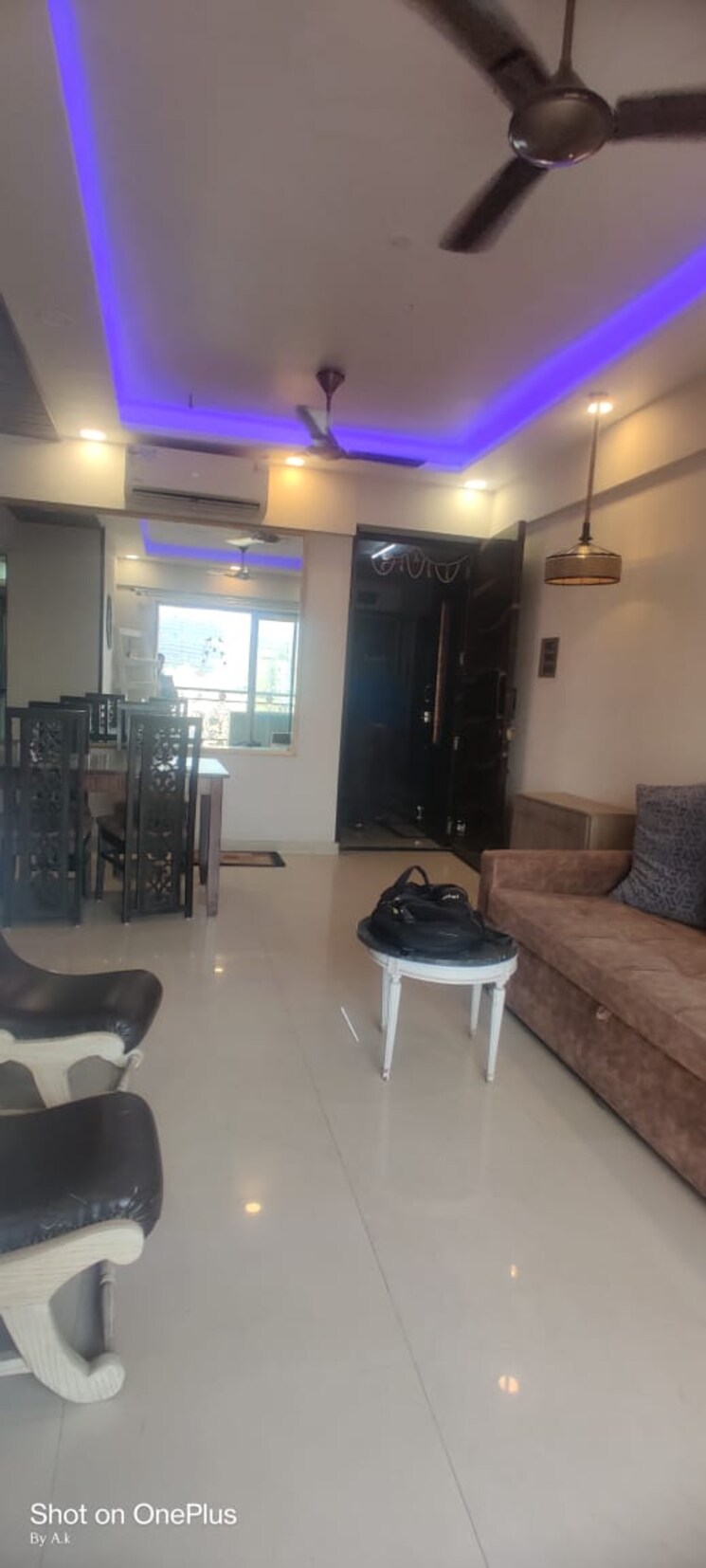 Dinning Area, lake-pleasant 2 Bedroom 910 Sq.Ft. Apartment In Powai Mumbai 9675124