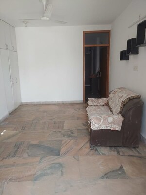 1 BHK Independent House For Rent in Kalkaji