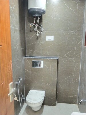 Bathroom in 1.5 BHK Apartment at Saket – for Rent