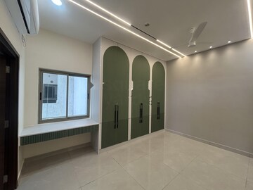 Room in 3 BHK Apartment at Hallmark Treasor, Narsingi – for Rent