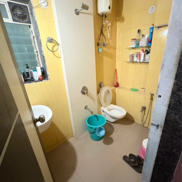 Team Area in 2 BHK Apartment at Kamothe Sector 36 – for Sale