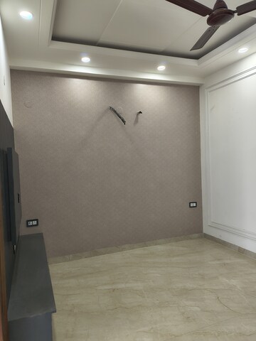 Furnished Amenities in 3 BHK Builder Floor at Amolik Aster Woods, Sector 98 – for Sale