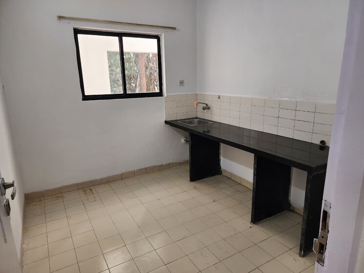 Kitchen, clover-dale 1 Bedroom 550 Sq.Ft. Apartment In Koregaon Park Pune 9675313