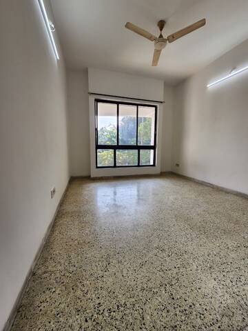 Room in 1 BHK Apartment at Clover Dale, Koregaon Park – for Rent