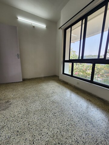 Room in 1 BHK Apartment at Clover Dale, Koregaon Park – for Rent