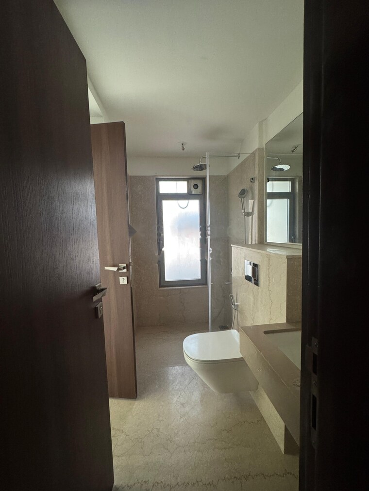 Bathroom, piramal-aranya 2 Bedroom 725 Sq.Ft. Apartment In Byculla Mumbai 9675314