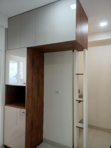 Room in 3 BHK Apartment at Honer Aquantis, Gopanpally – for Rent