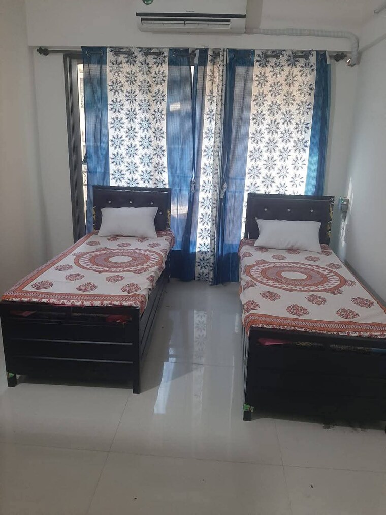 Room, gokuldham colony Pg For Boys & Girls In Gokuldham Colony 9675328