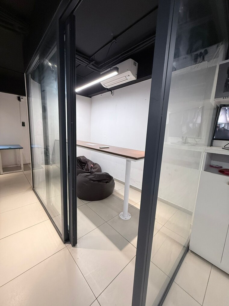 Kitchen, hn-safal-mondeal-square Commercial Office Space 1124 Sq.Ft. In Prahlad Nagar Ahmedabad 9675322