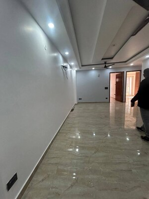 Building Lobby in 3 BHK Apartment at Maidan Garhi – for Rent