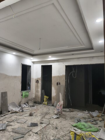 Furnished Amenities in 4 BHK Builder Floor at Parklands, Sector 85 – for Sale