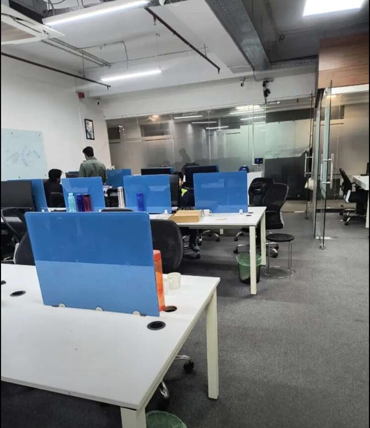 Team Area, hazratganj Commercial Office Space 1820 Sq.Ft. In Hazratganj Lucknow 9675445