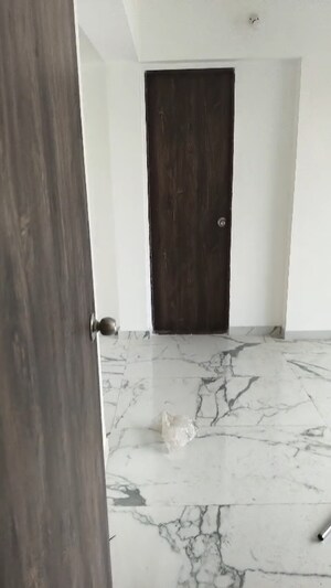 Room in 2 BHK Apartment at Dharmesh Sumukh Plaza, Dadar West – for Rent