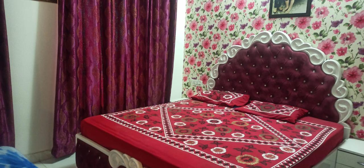 3 BHK + Servant Room Builder Floor For Rent in Sunshine Enclave