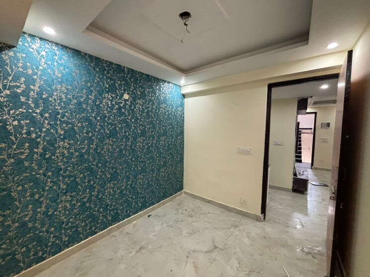 Room, samridhi-luxury-homes Studio 700 Sq.Ft. Builder Floor In Baraula Noida 9675444