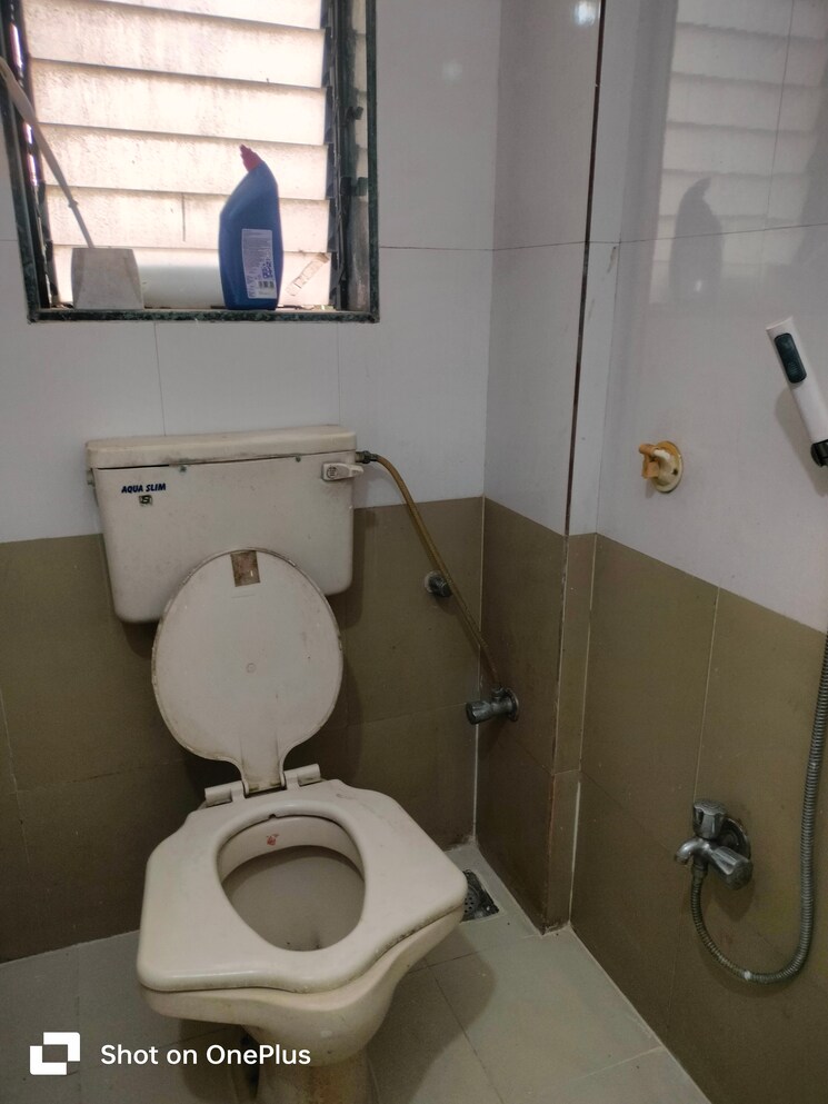 Bathroom, shree-ganesh-apartment-chs 2 Bedroom 850 Sq.Ft. Apartment In Tingre Nagar Pune 9675430