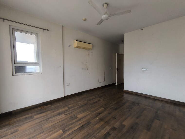 Master Bedroom, conscient-heritage-max 3 Bedroom 1880 Sq.Ft. Apartment In Sector 102 Gurgaon 9675451