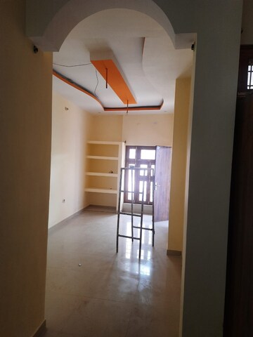 Room in 3 BHK Independent House at Krishna Nagar – for Sale
