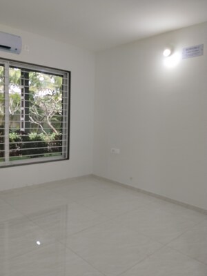 Room in 3 BHK Apartment at Rucha Stature, Dhayari – for Rent