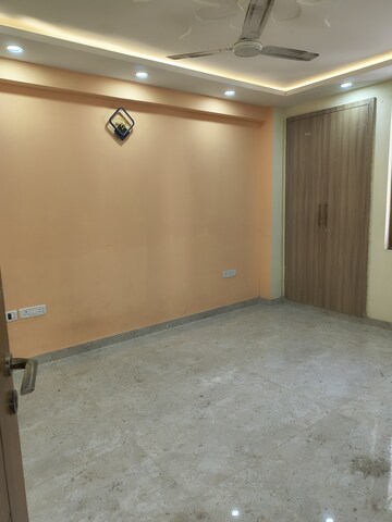 Furnished Amenities in 3 BHK Builder Floor at Parklands, Sector 85 – for Sale