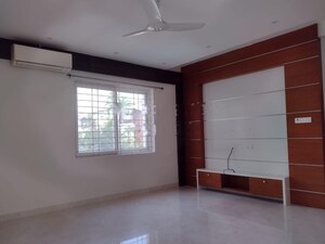 Room in 4 BHK Apartment at Greenmark Mayfair Apartments, Tellapur – for Rent