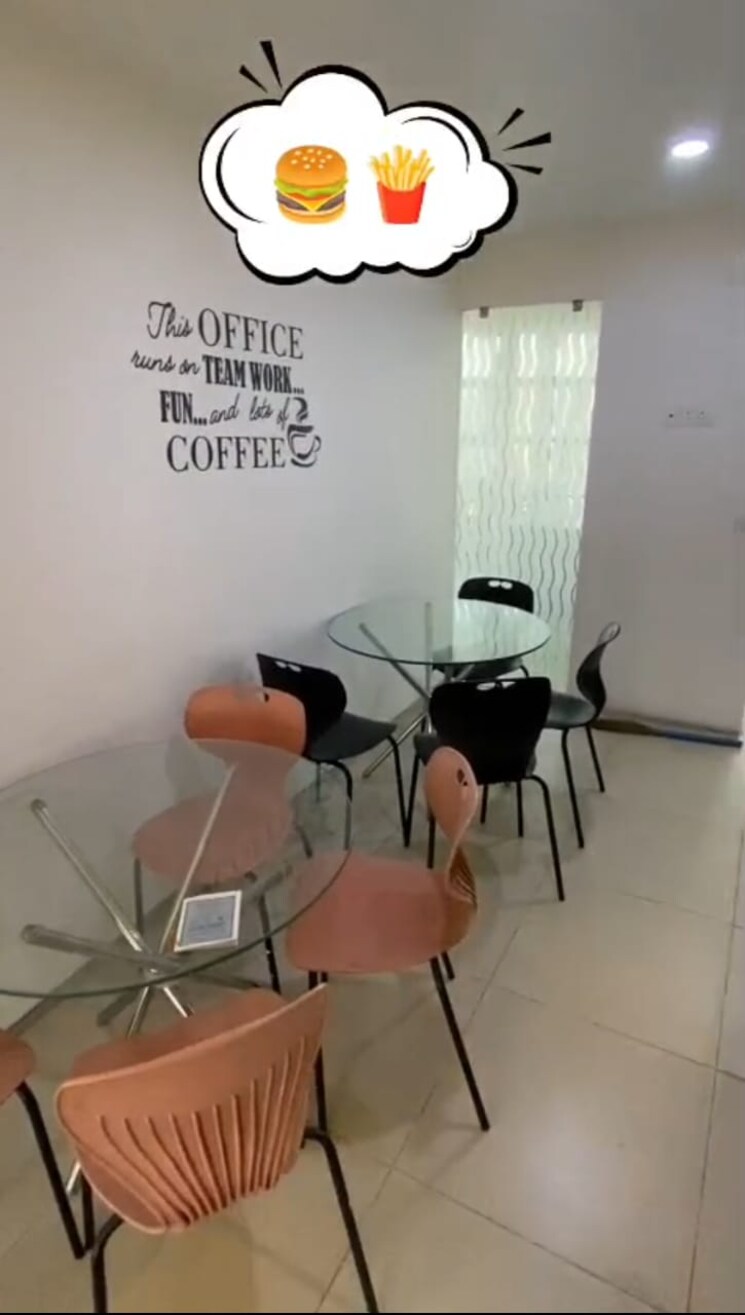 Team Area, hn-safal-mondeal-square Commercial Office Space 1882 Sq.Ft. In Prahlad Nagar Ahmedabad 9675462