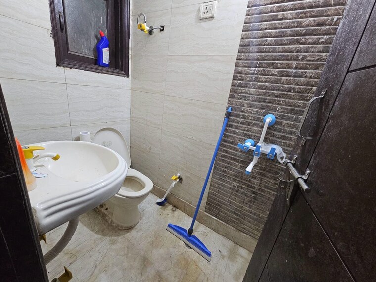 Bathroom, saket 2 Bedroom 1200 Sq.Ft. Apartment In Saket Delhi 9675540