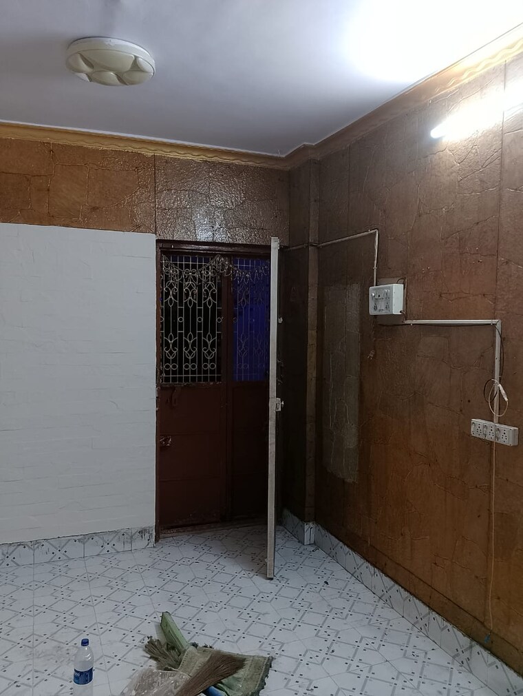 Room, vallabh-chs 1 Bedroom 450 Sq.Ft. Apartment In Goregaon West Mumbai 9675530